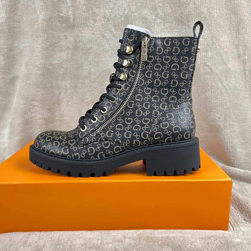 GUESS Locate Women Brown Black Logo Monogram Combat Lug Sole Boots 7M WGLOCATE